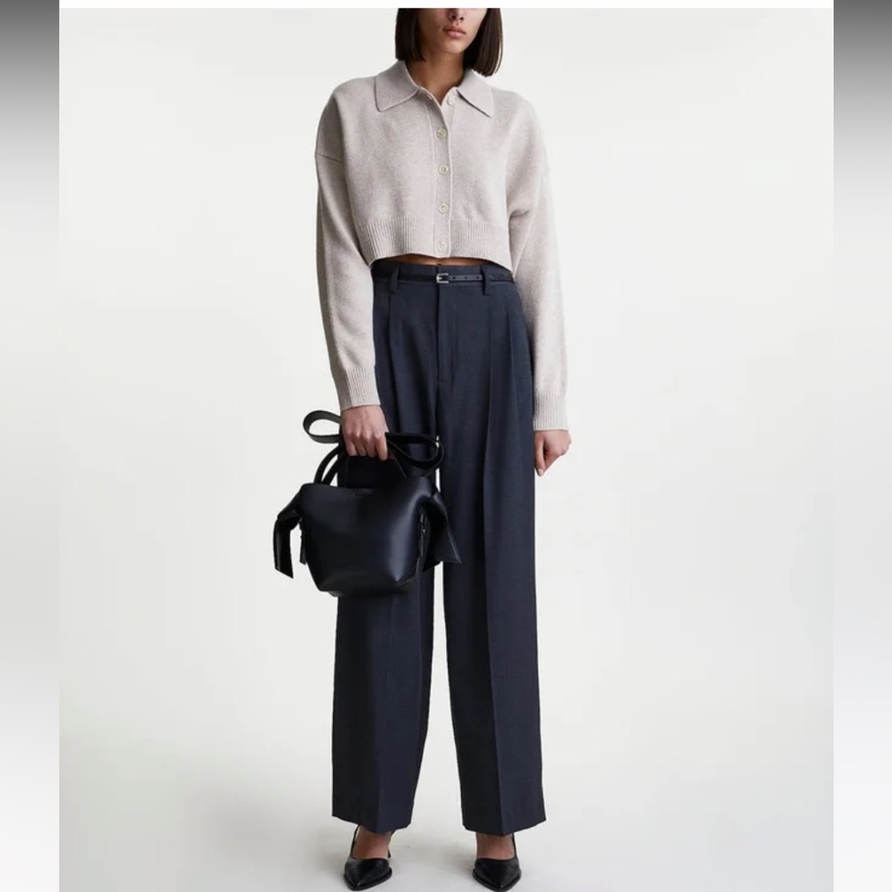 Filippa K - Light beige cropped cardigan
